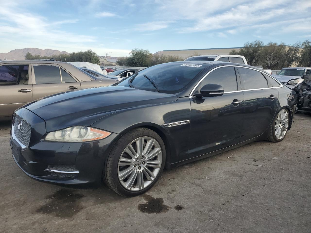 Jaguar Xj (2011)