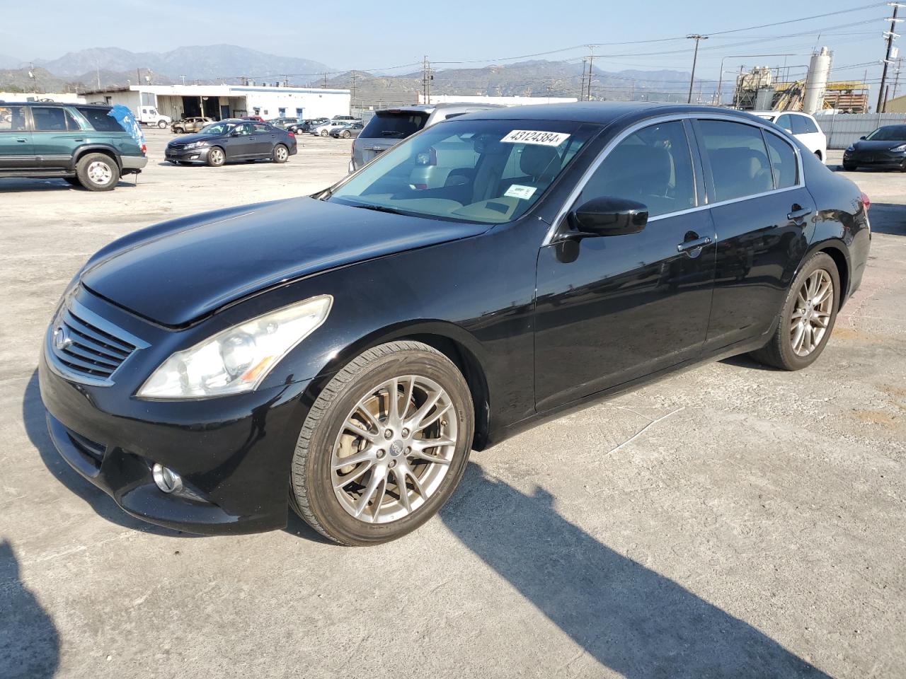 Infiniti G (2013)