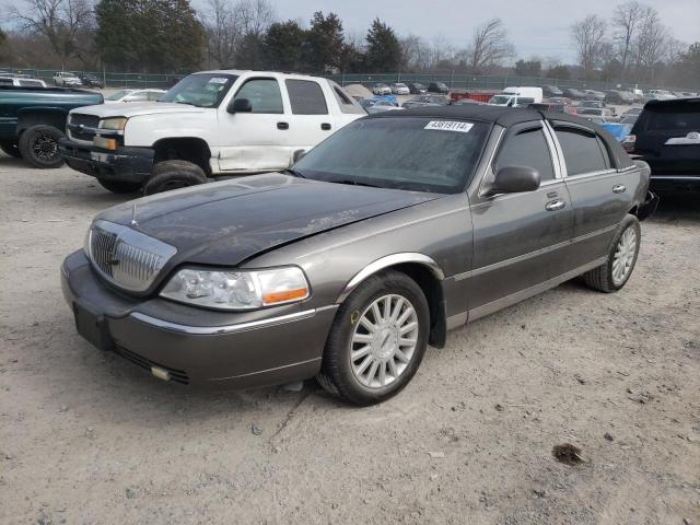Lincoln Towncar (2003)