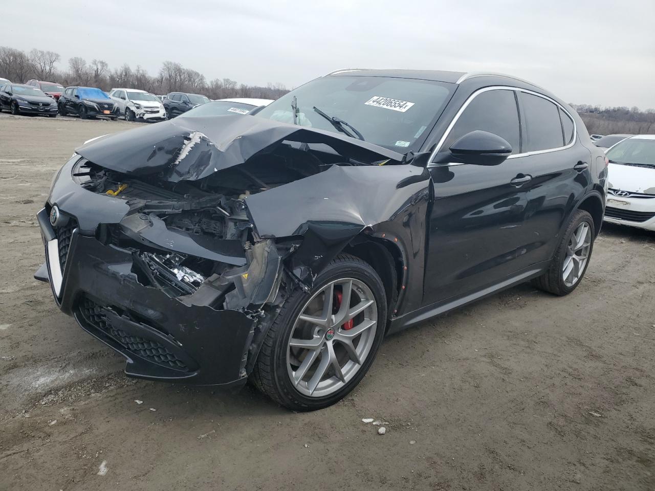 Alfa-romeo Stelvio (2018)