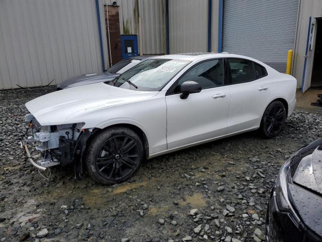 Volvo S60 plus (2024)