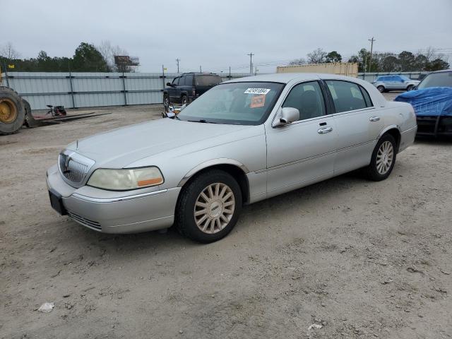 Lincoln Towncar (2003)