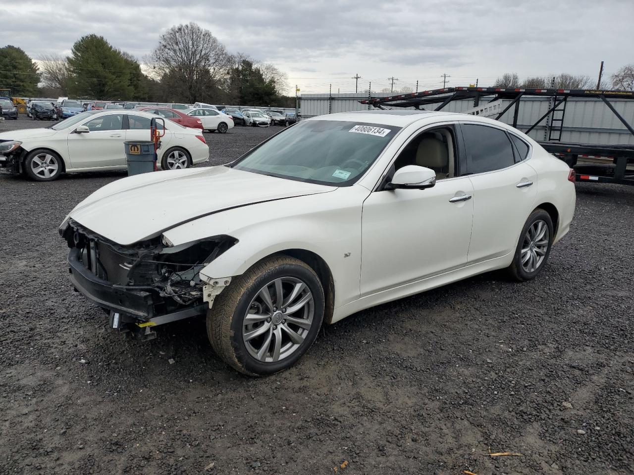 Infiniti Q70 (2016)