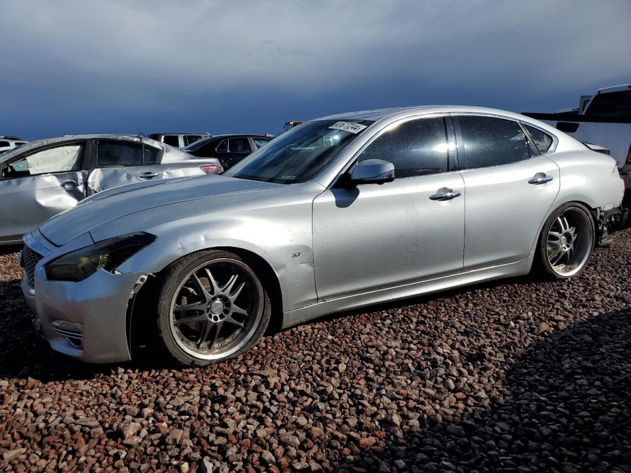 Infiniti Q70 (2017)