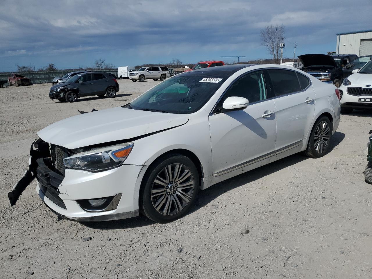 Kia Cadenza (2015)