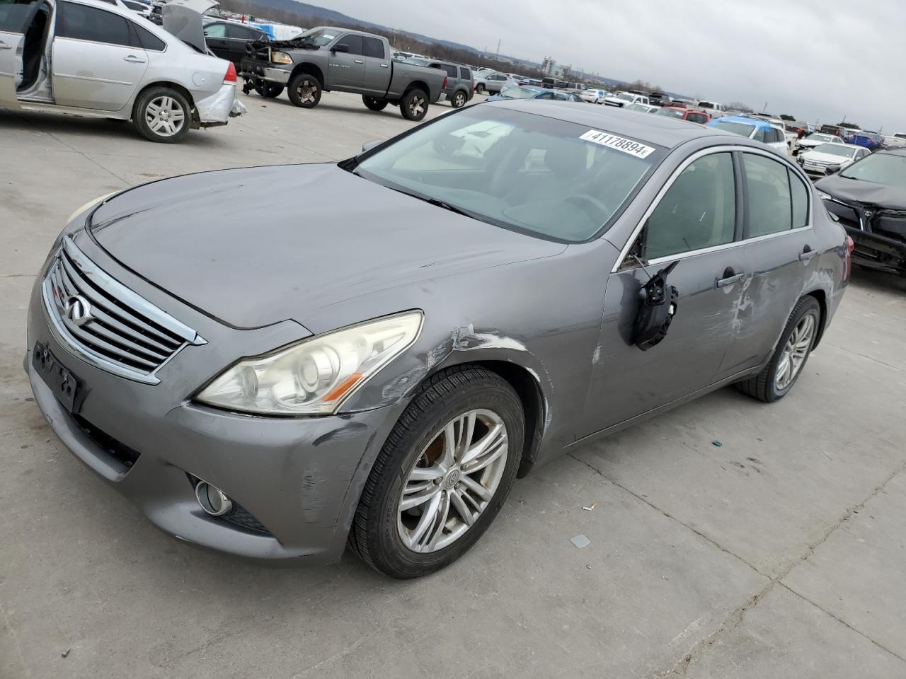 Infiniti G (2012)