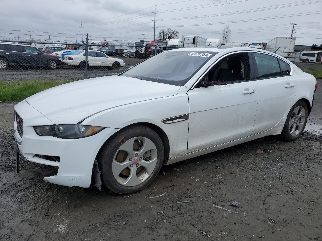 Jaguar Xe (2017)