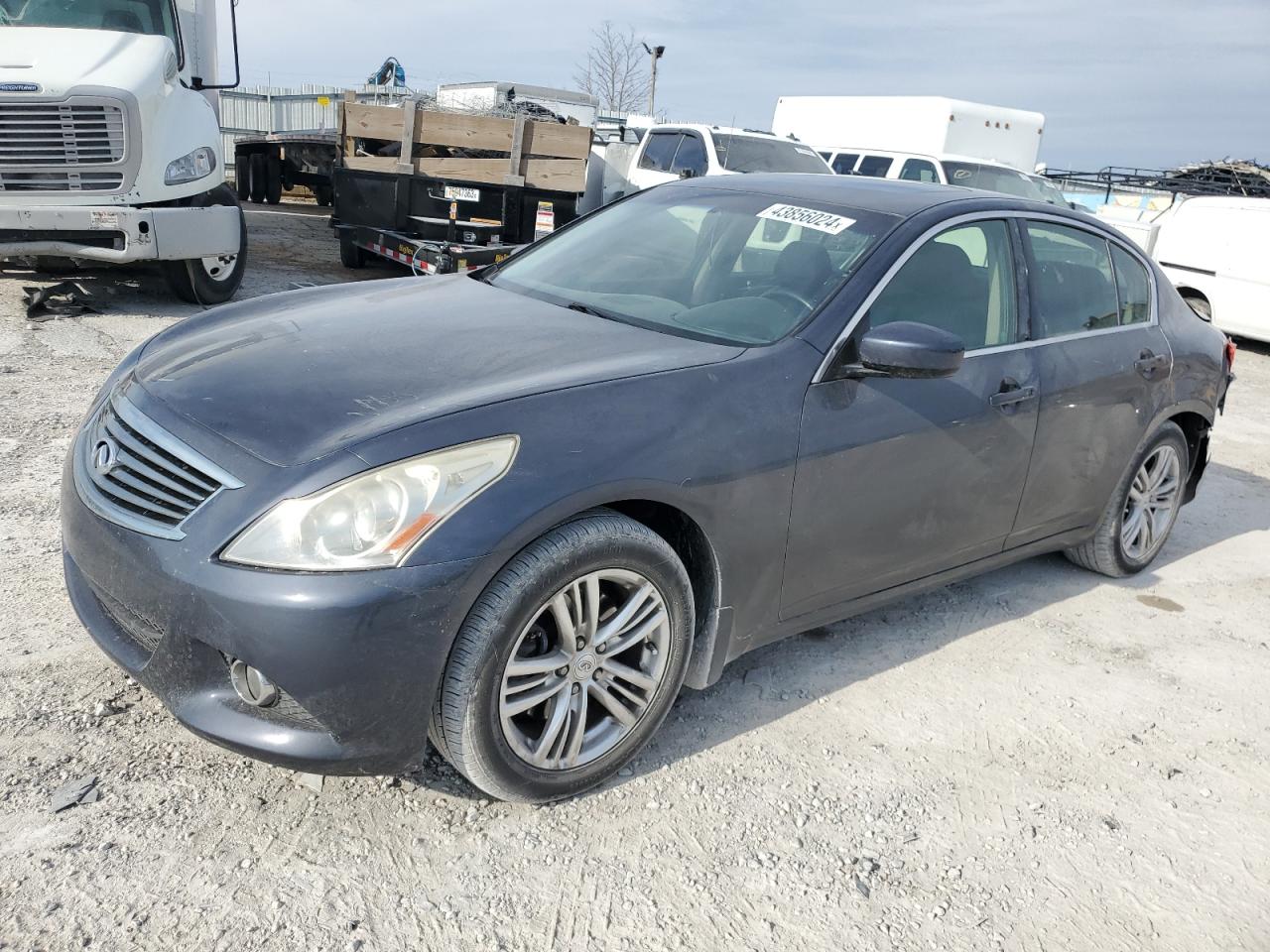 Infiniti G (2013)