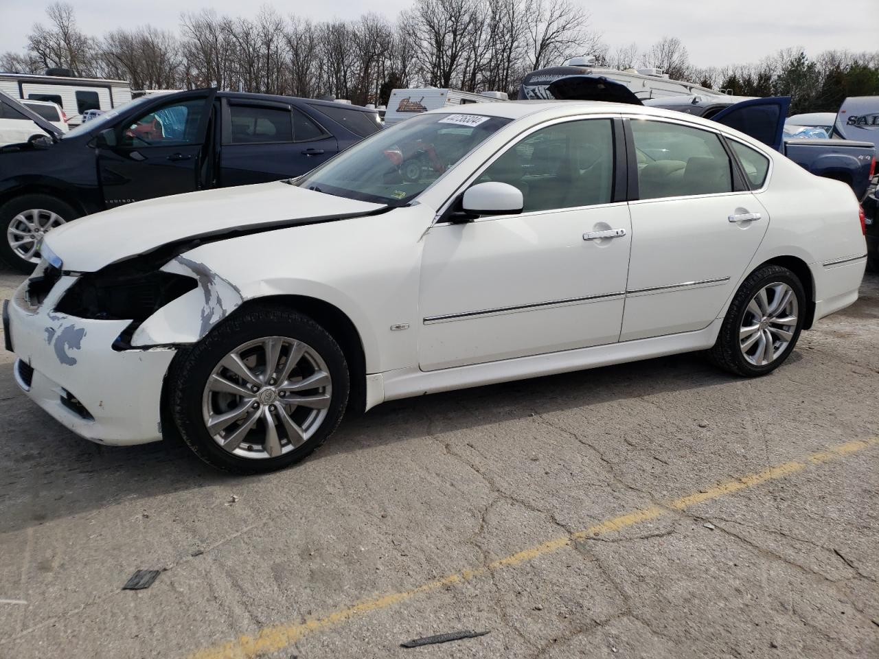 Infiniti M (2008)