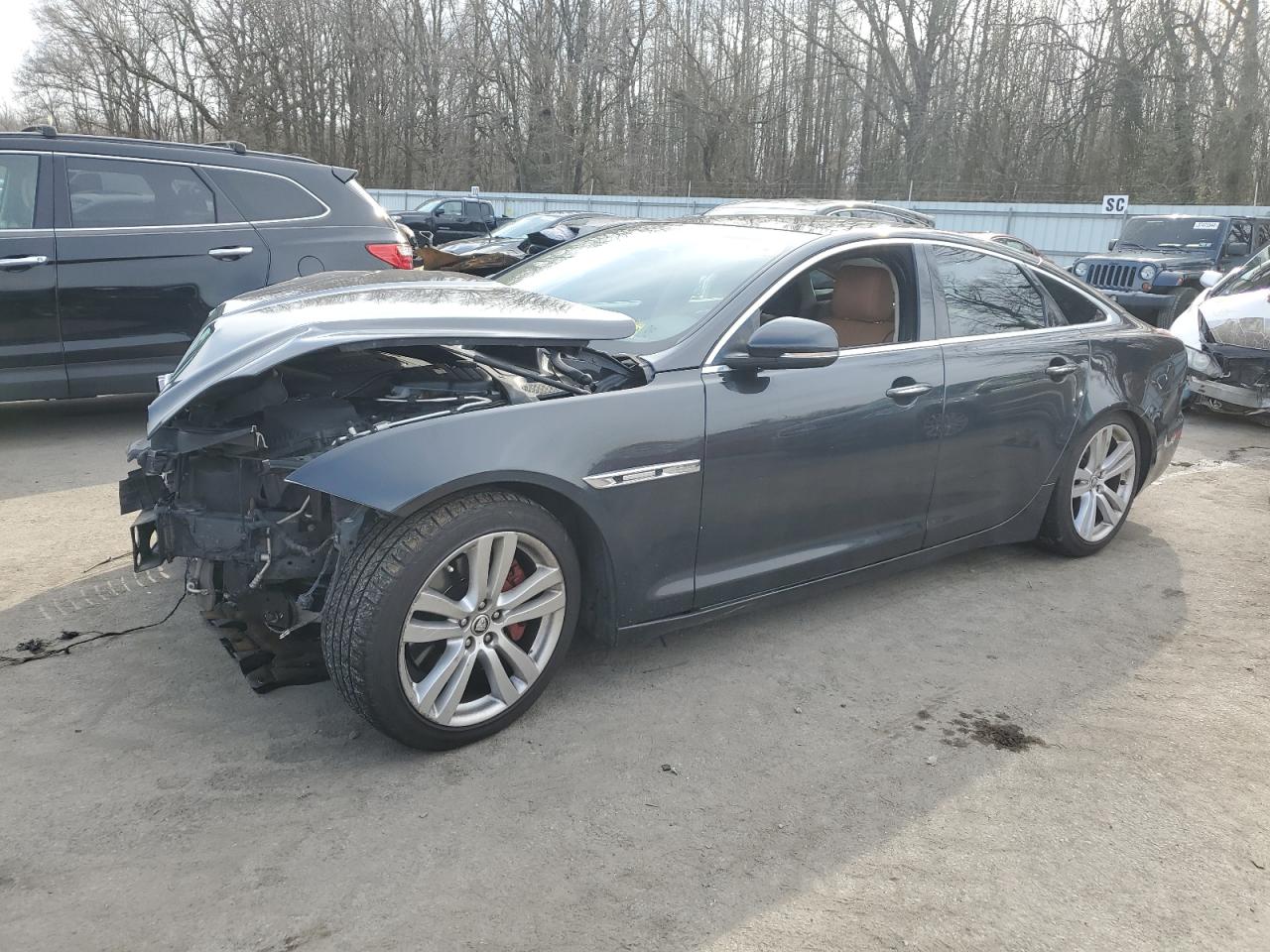 Jaguar Xj (2012)