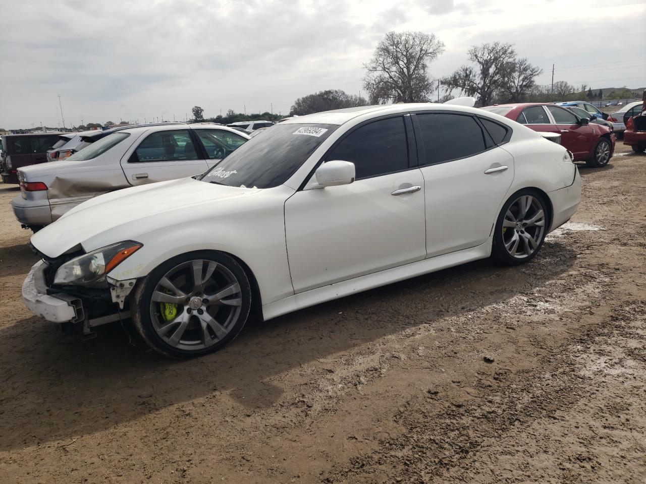 Infiniti M (2013)