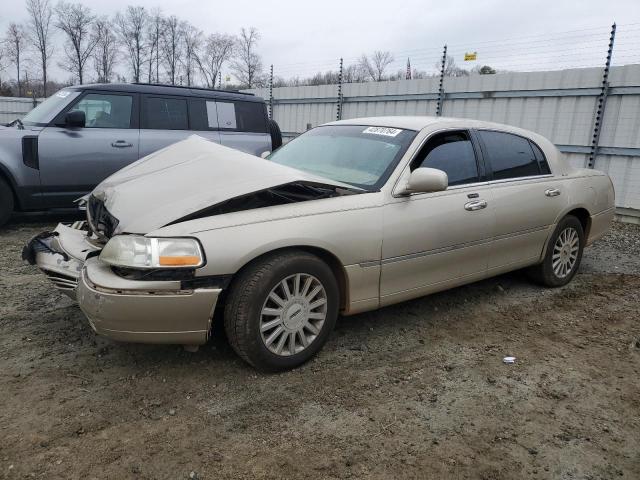 Lincoln Towncar (2005)