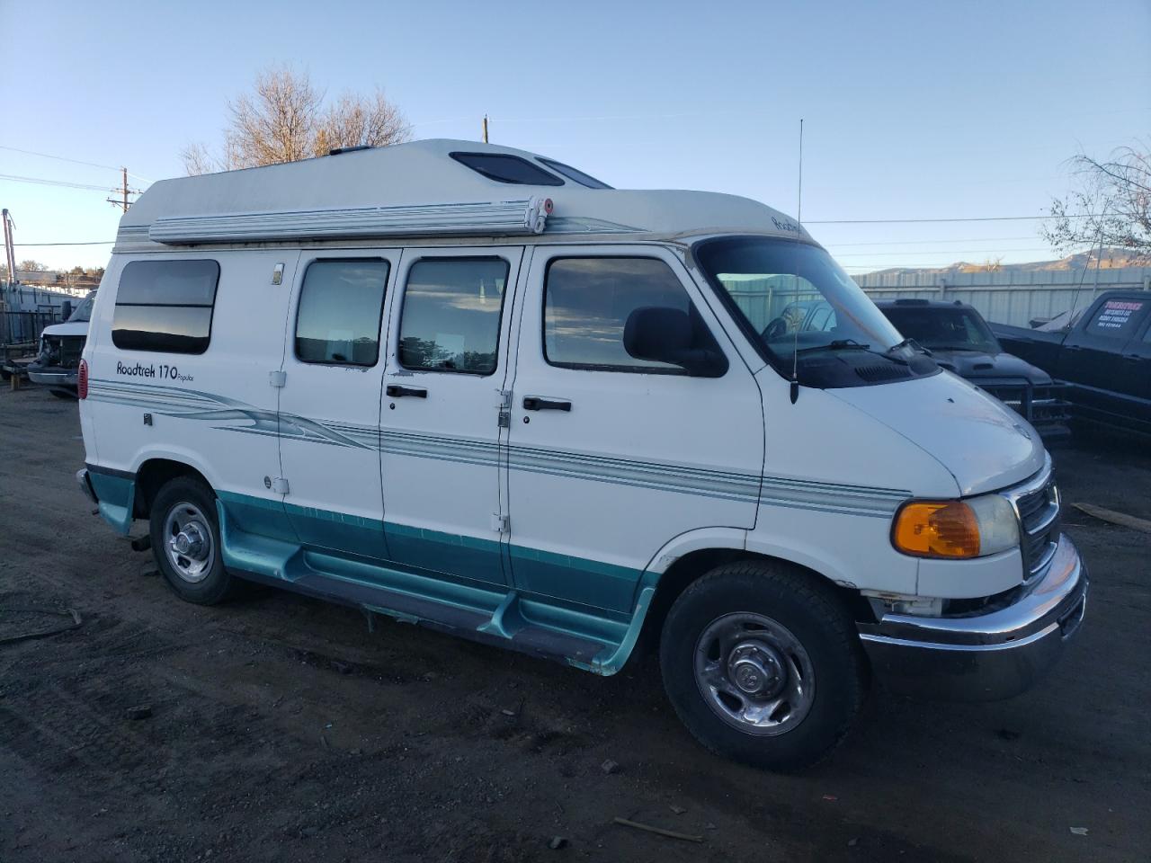 Dodge Ram van (2001)