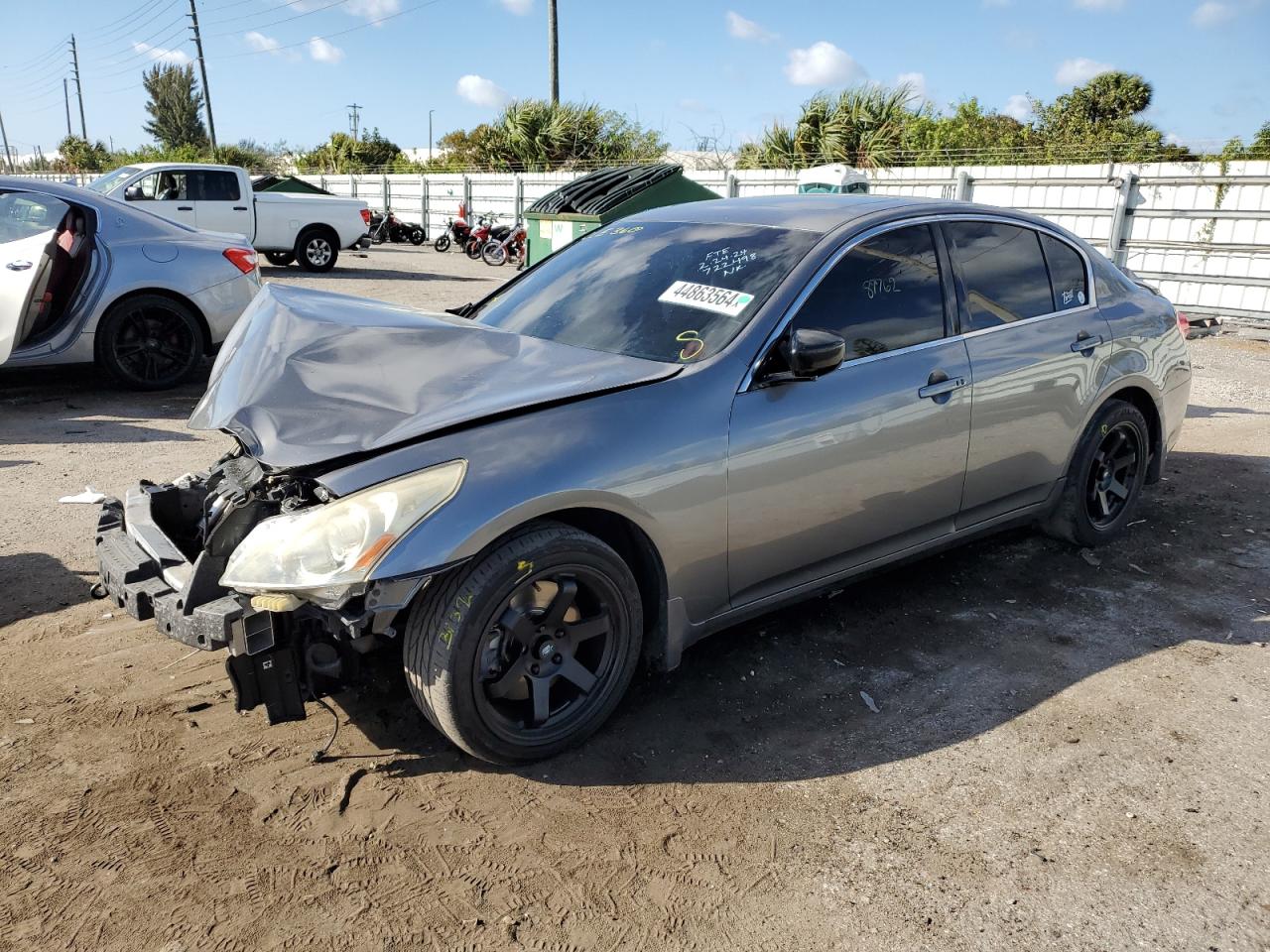 Infiniti G (2013)