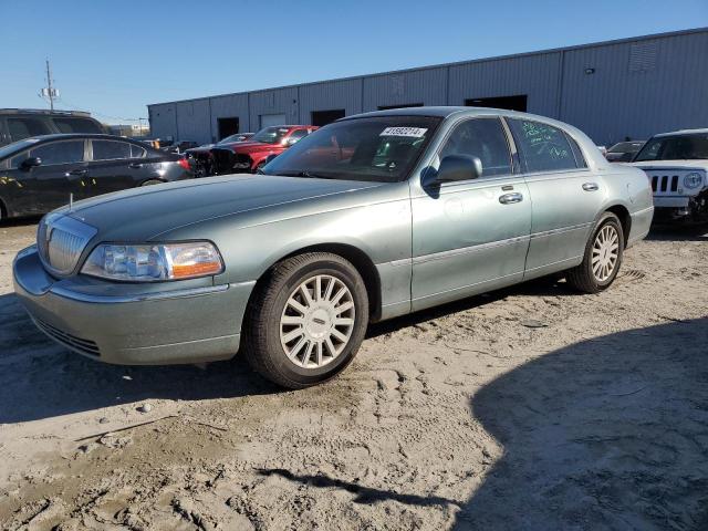 Lincoln Towncar (2005)