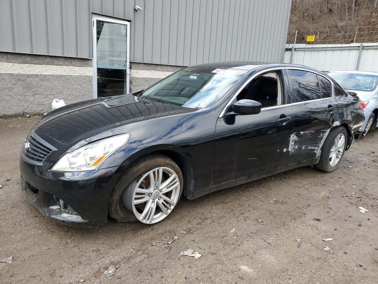 Infiniti G (2013)