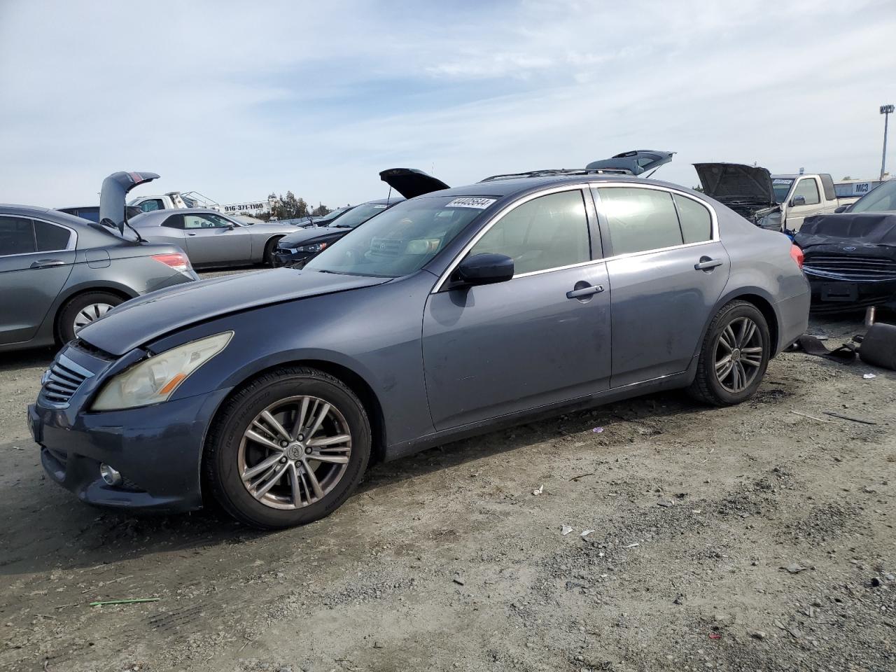 Infiniti G (2012)