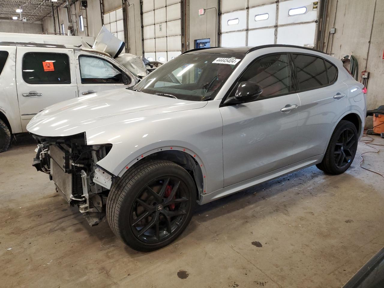 Alfa-romeo Stelvio (2021)
