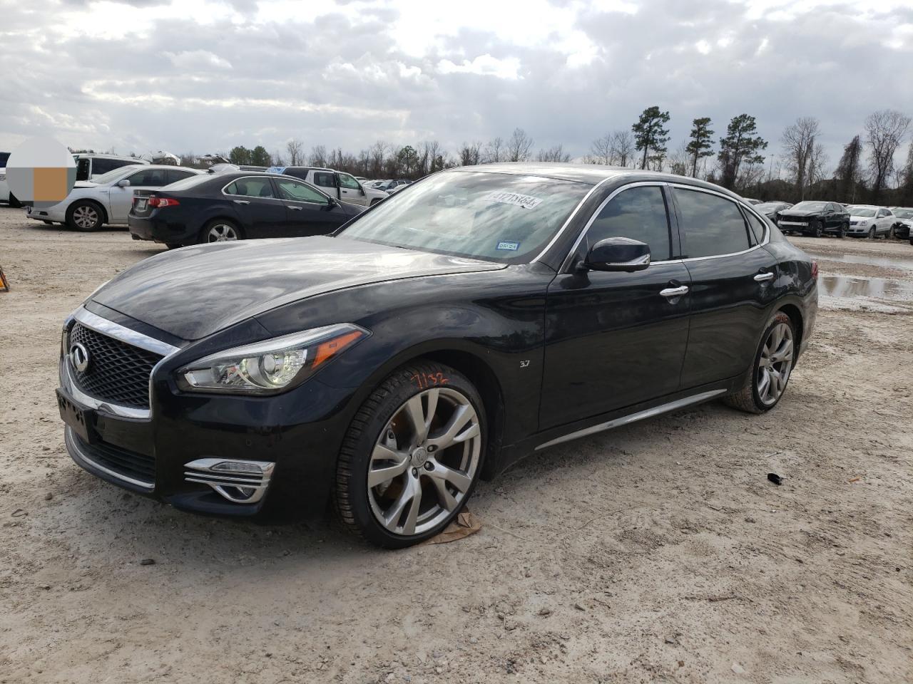 Infiniti Q70 (2019)