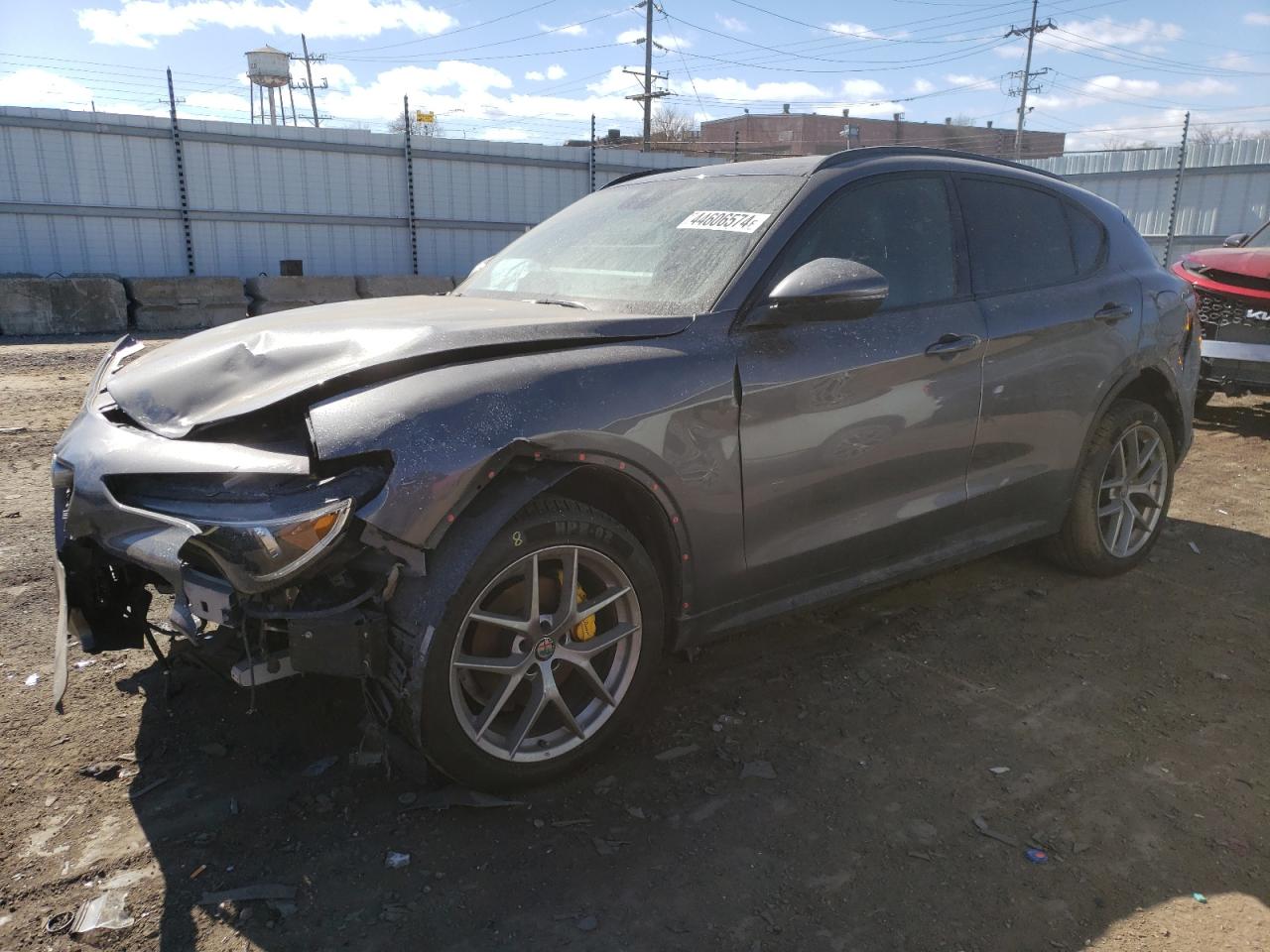Alfa-romeo Stelvio (2018)