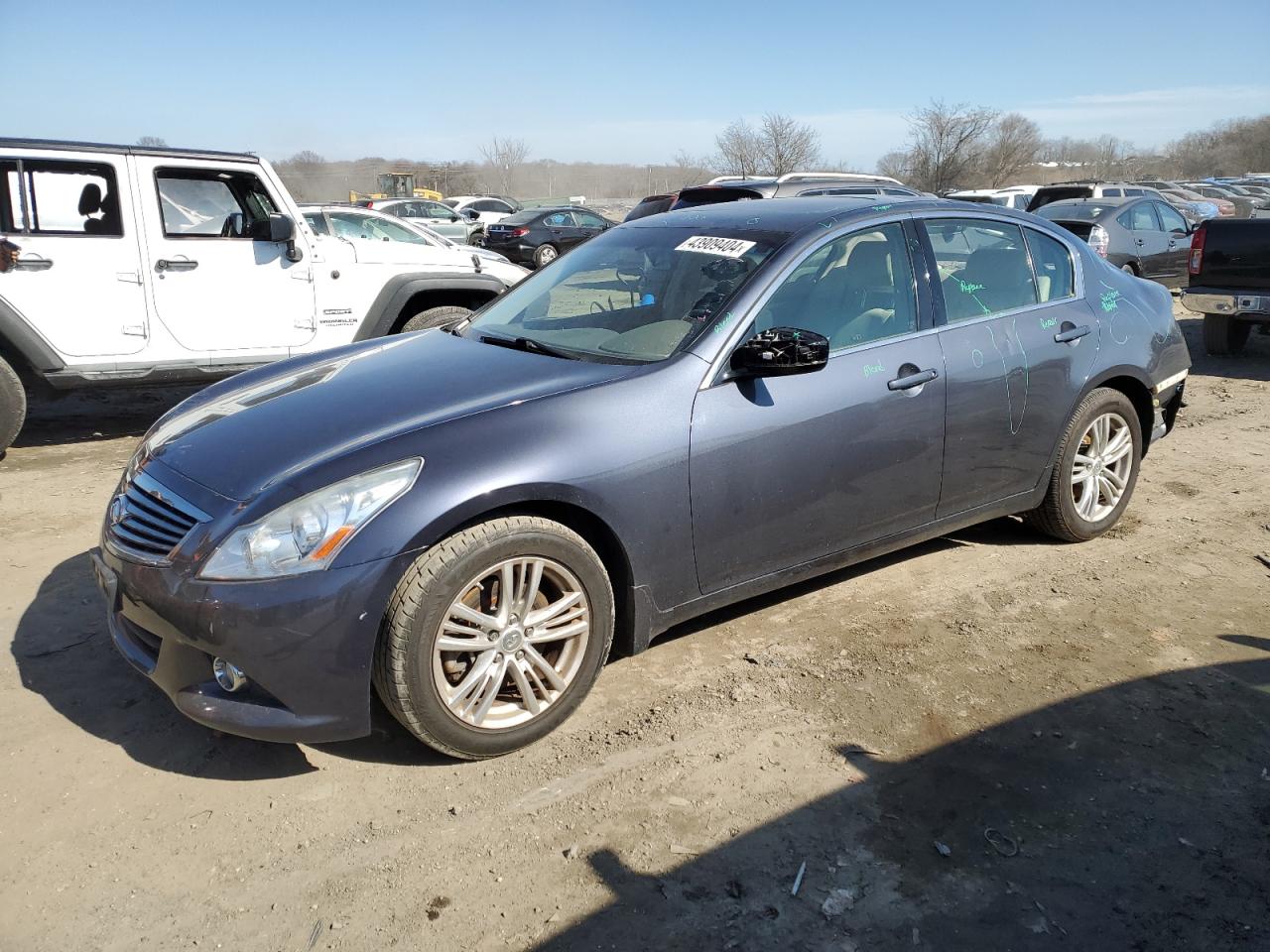 Infiniti G (2012)