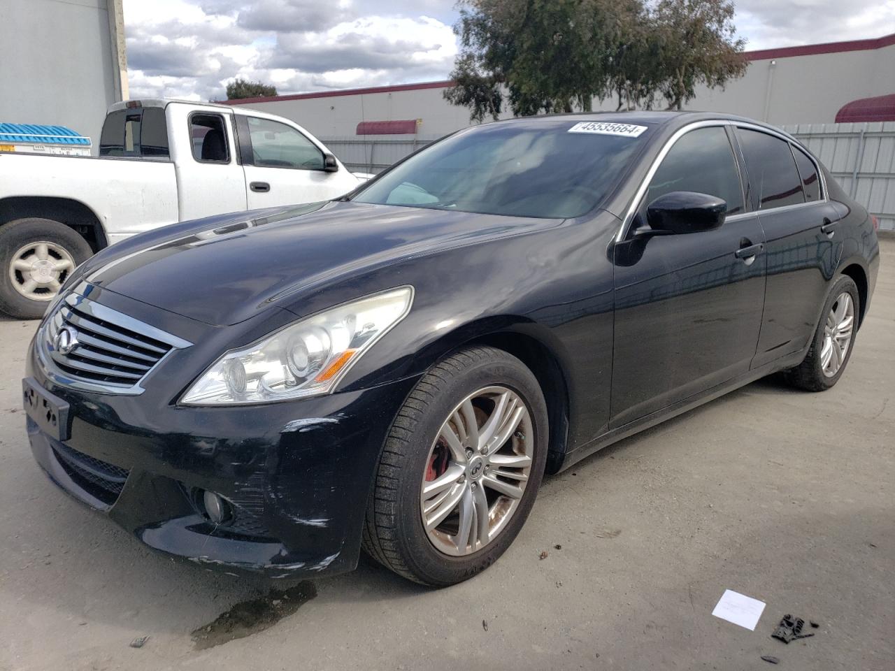 Infiniti G (2012)