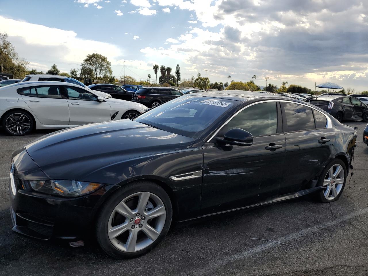 Jaguar Xe (2017)