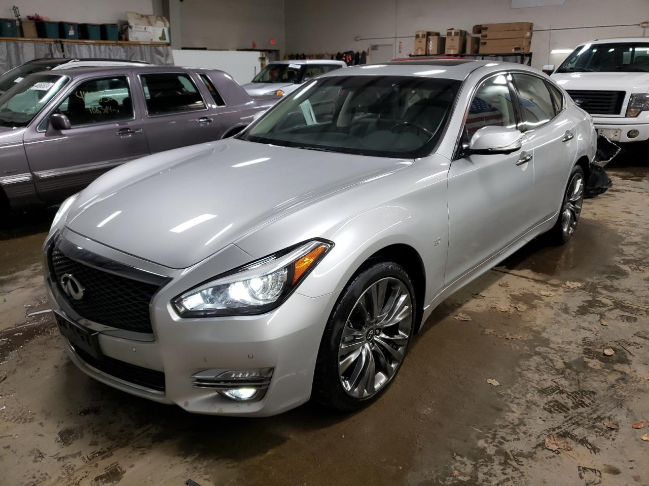 Infiniti Q70 (2019)