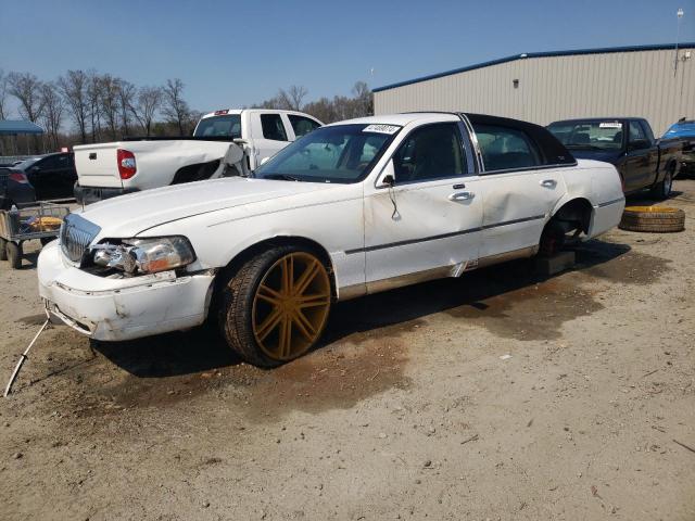 Lincoln Towncar (2010)