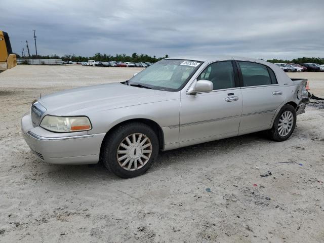 Lincoln Towncar (2004)