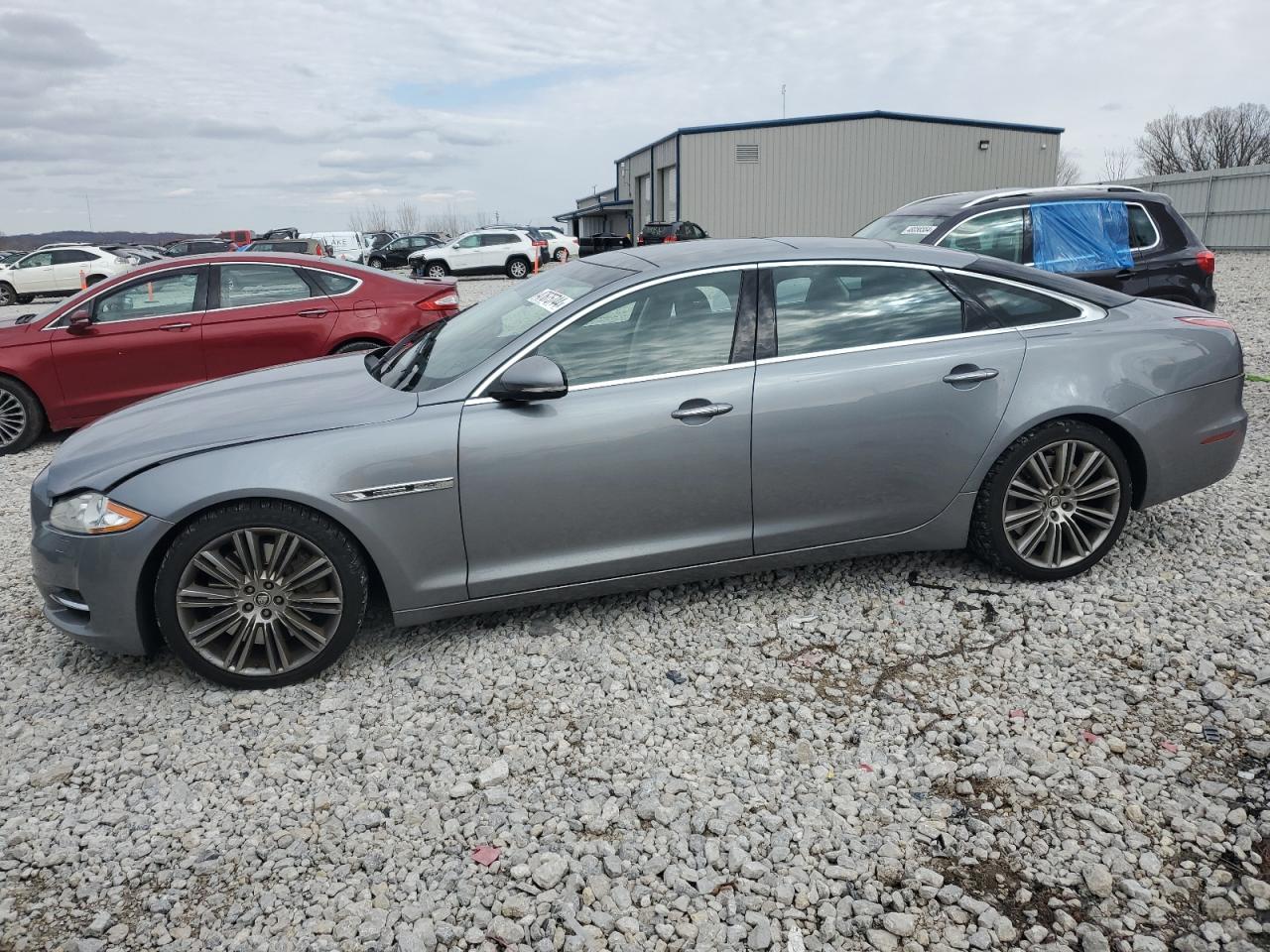 Jaguar Xj (2011)