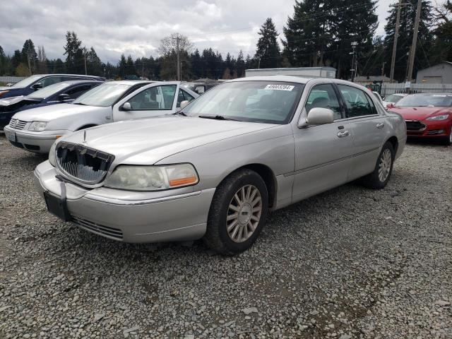 Lincoln Towncar (2004)