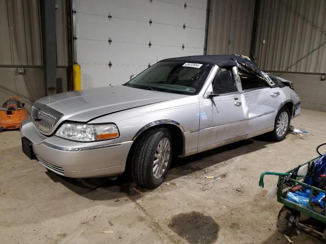 Lincoln Towncar (2004)