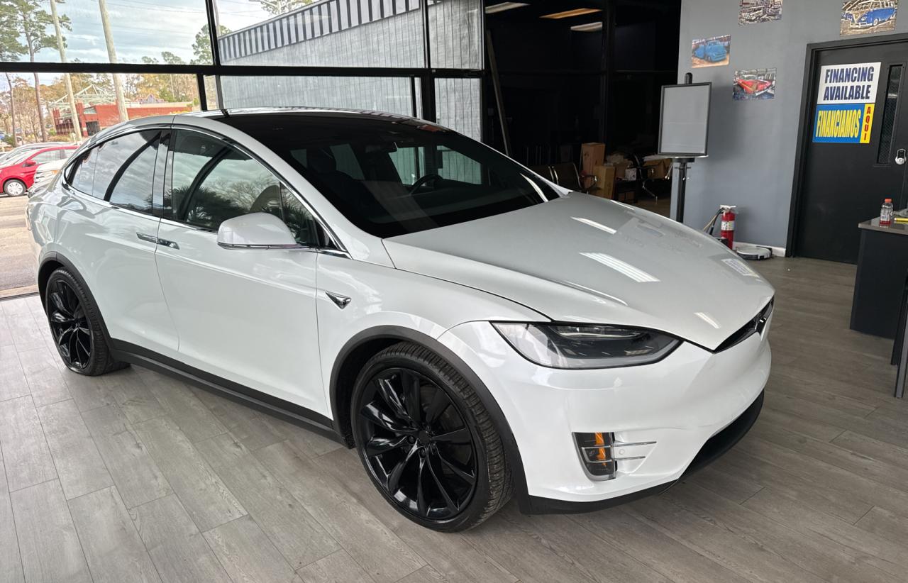 Tesla Model x (2018)