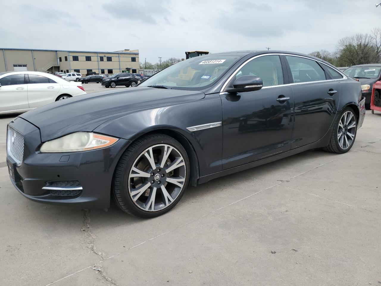 Jaguar Xj (2011)