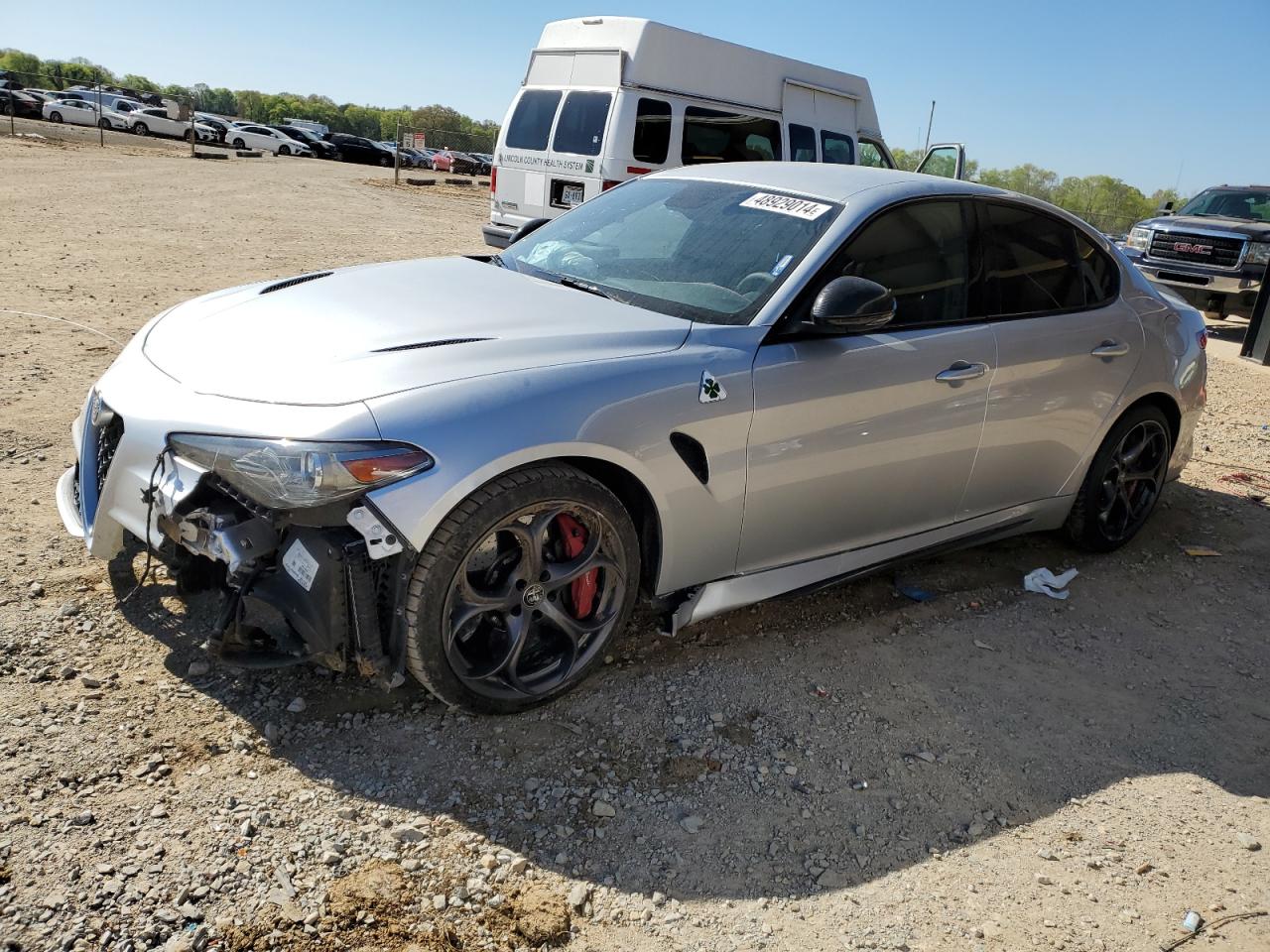 Alfa-romeo Giulia (2017)