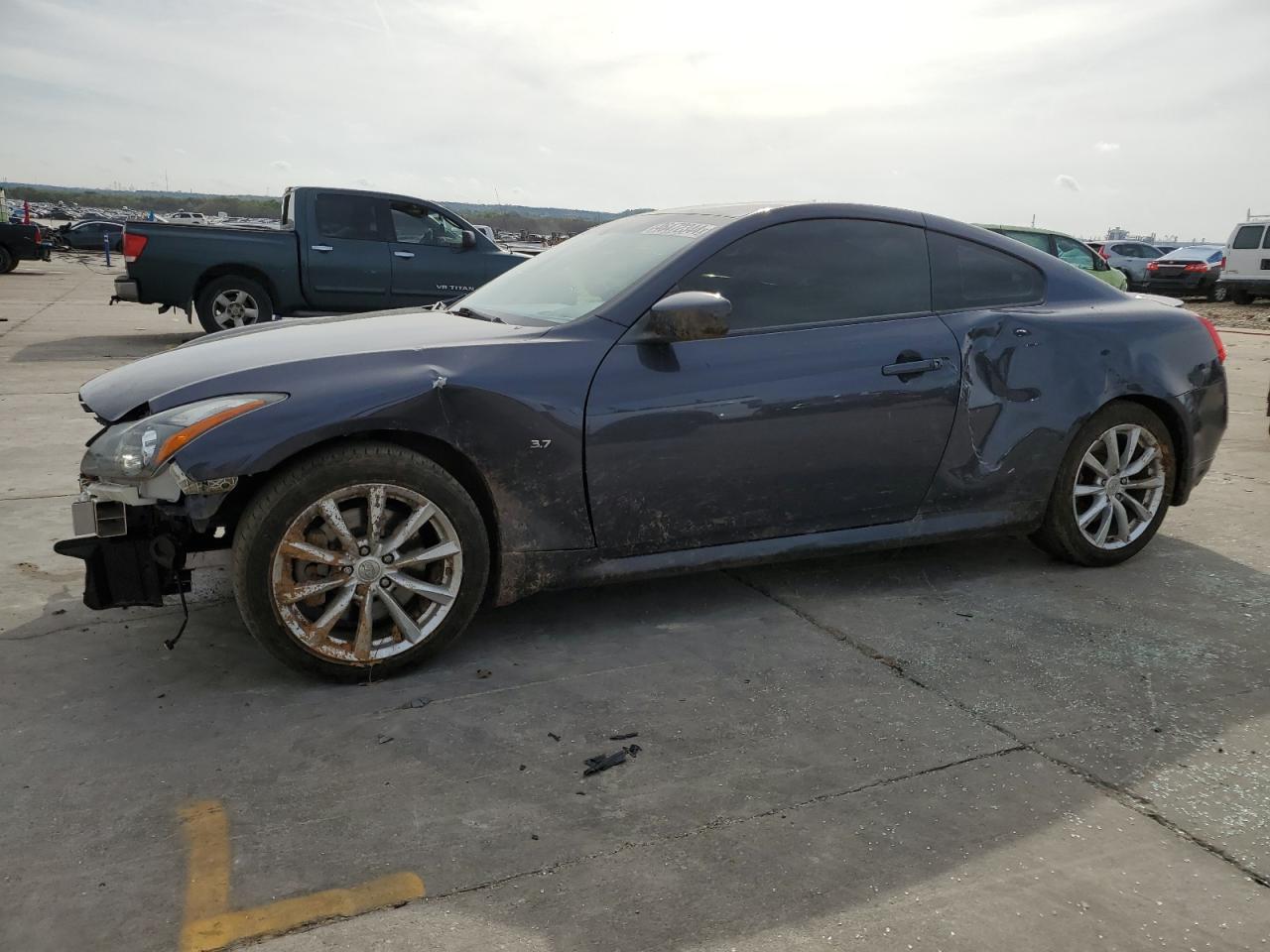 Infiniti Q60 (2014)