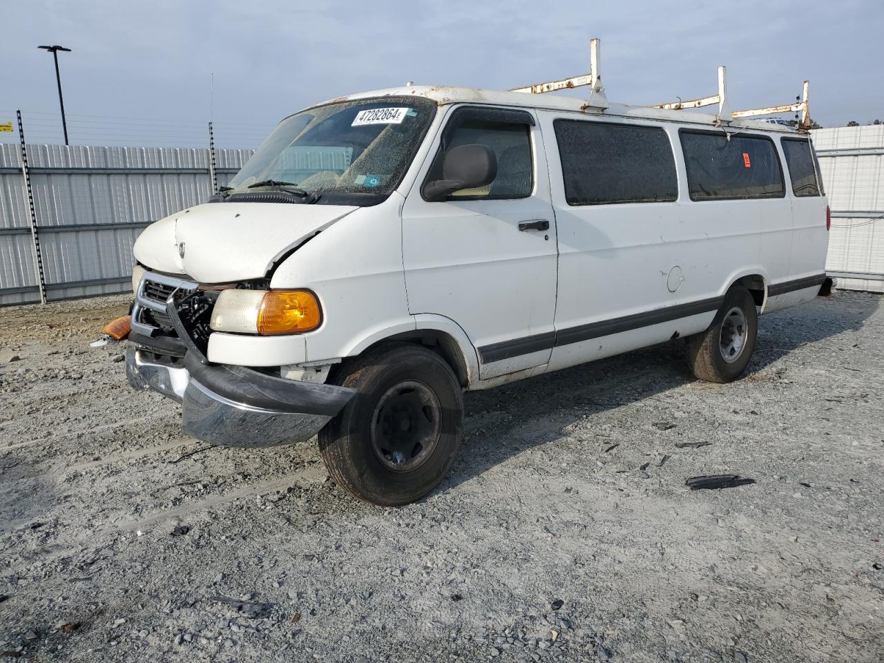 Dodge Ram van (2001)
