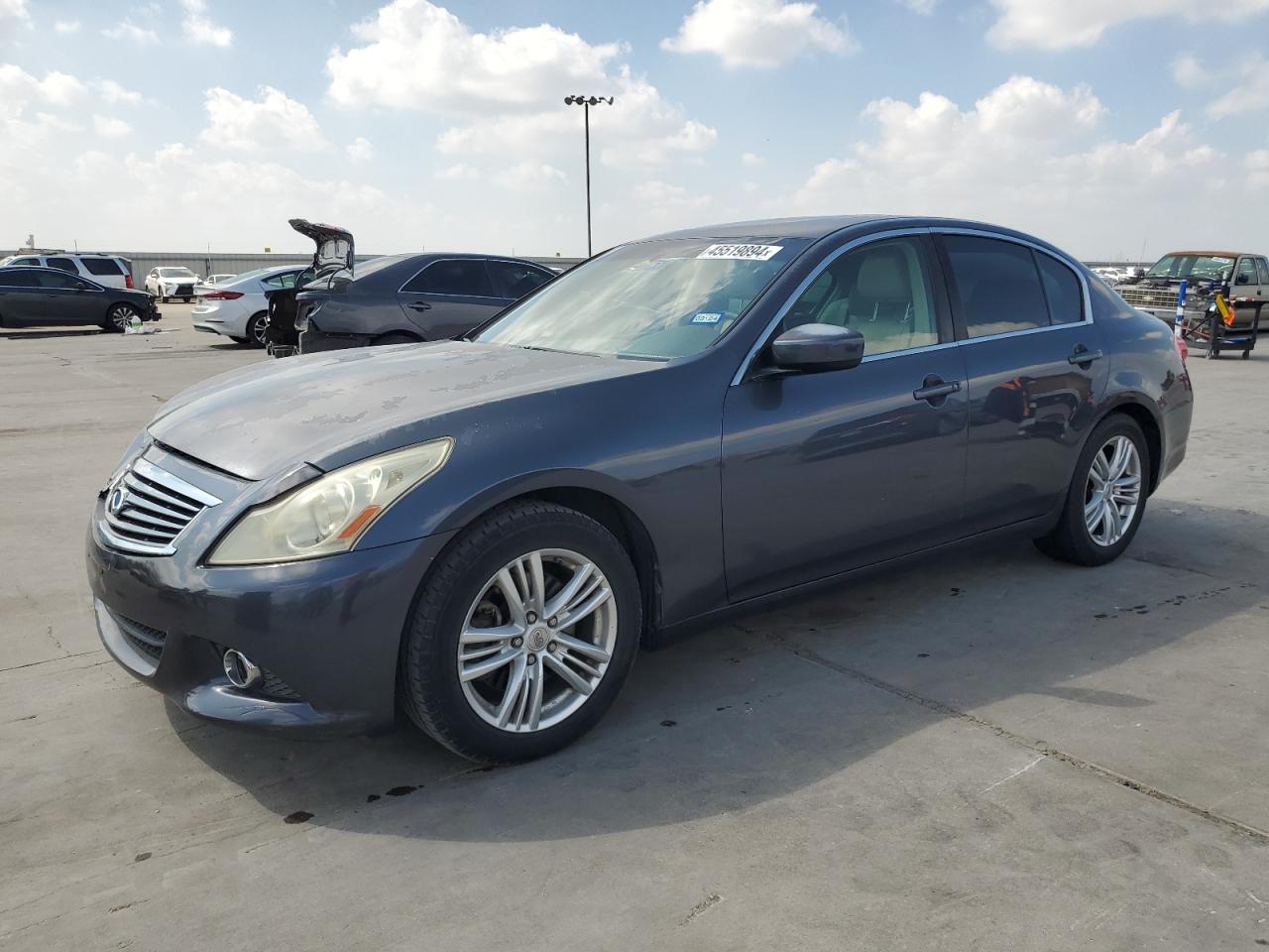 Infiniti G (2012)