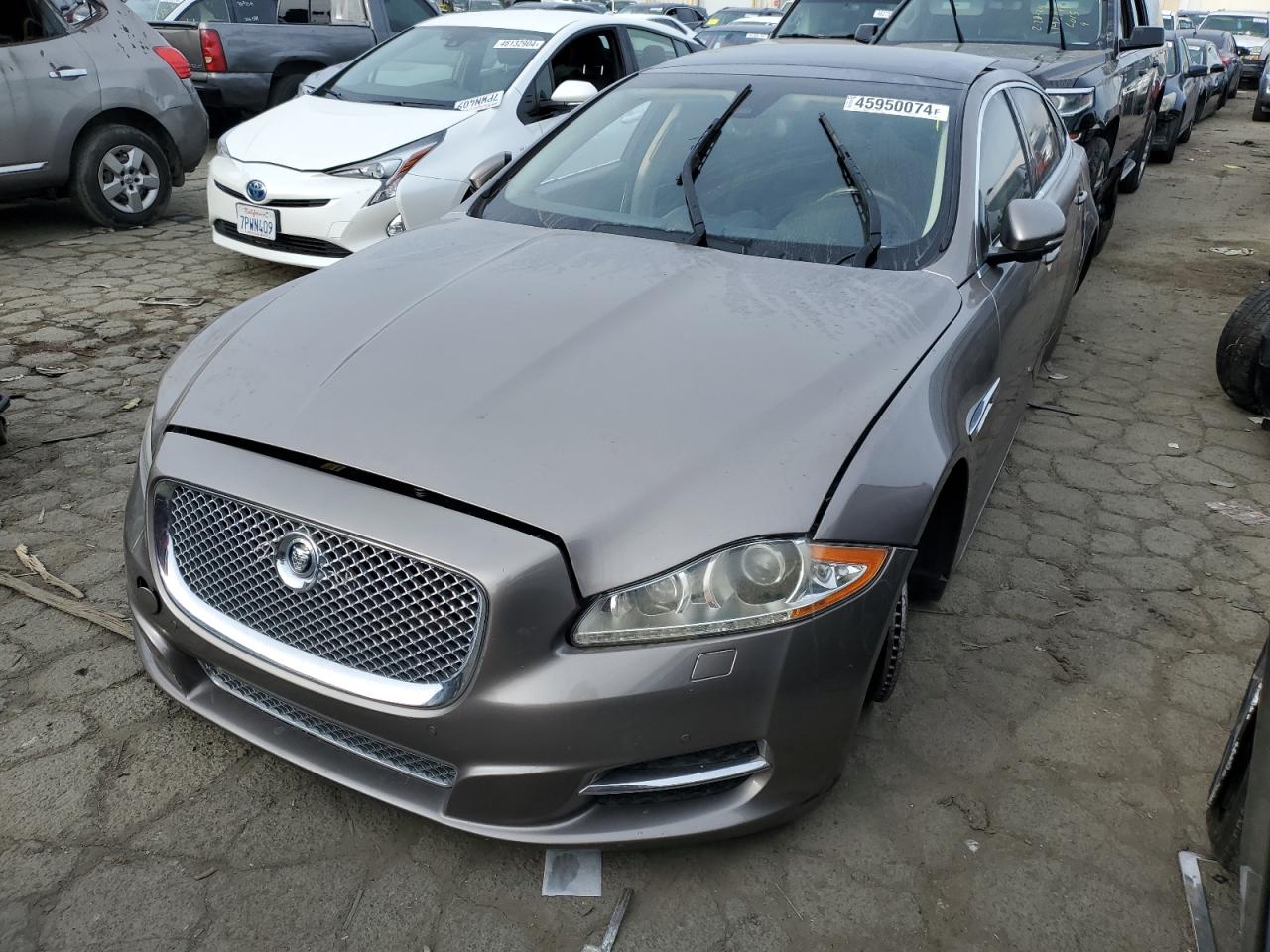 Jaguar Xj (2011)