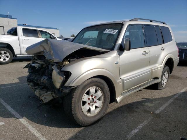 Mitsubishi Montero (2004)