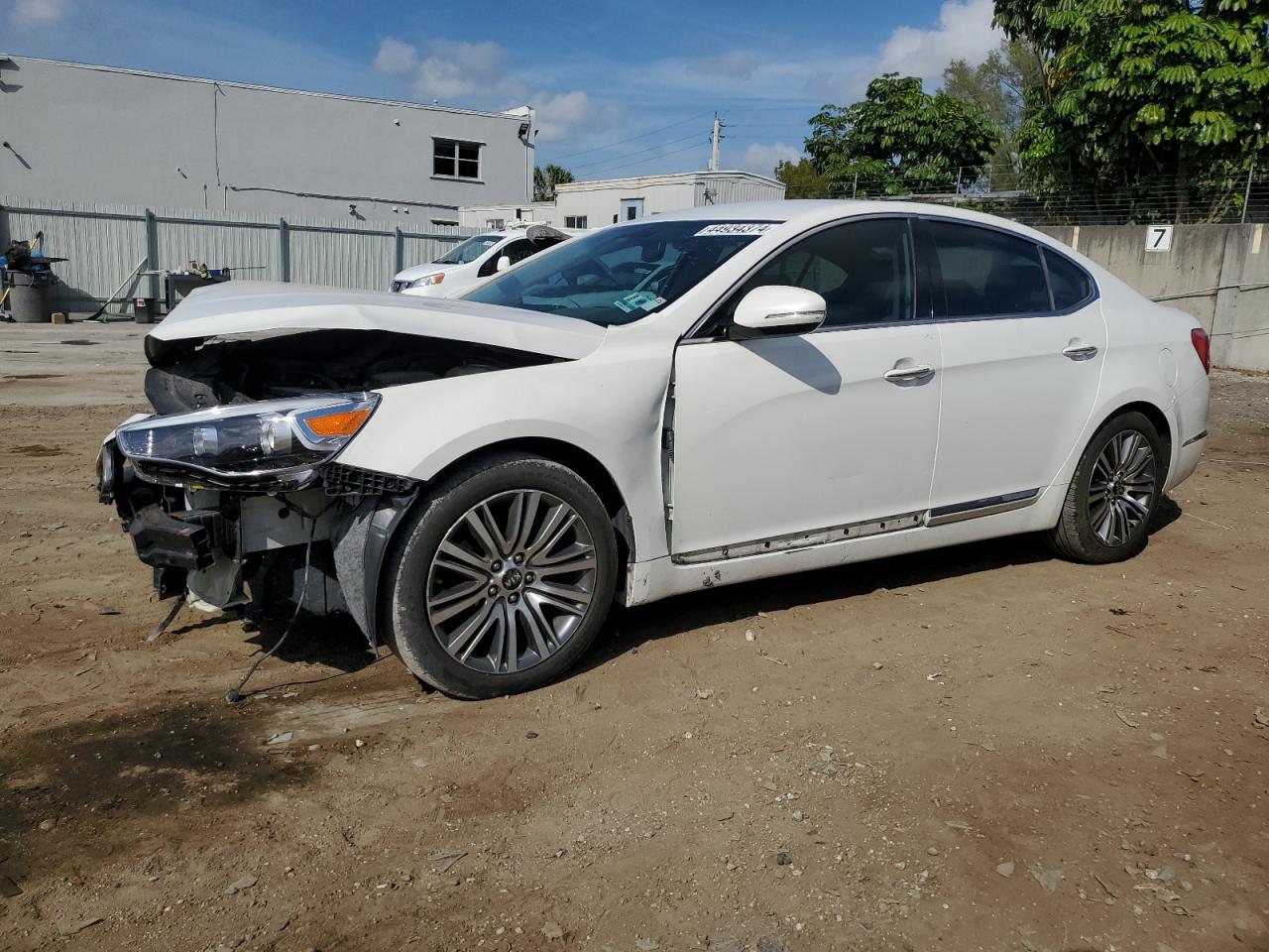 Kia Cadenza (2016)