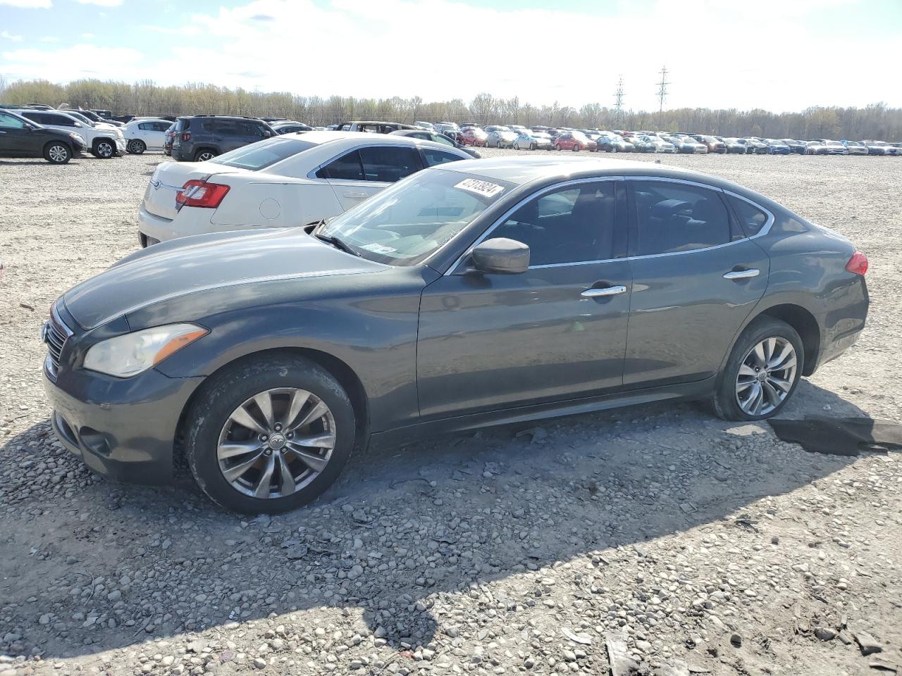 Infiniti M (2012)