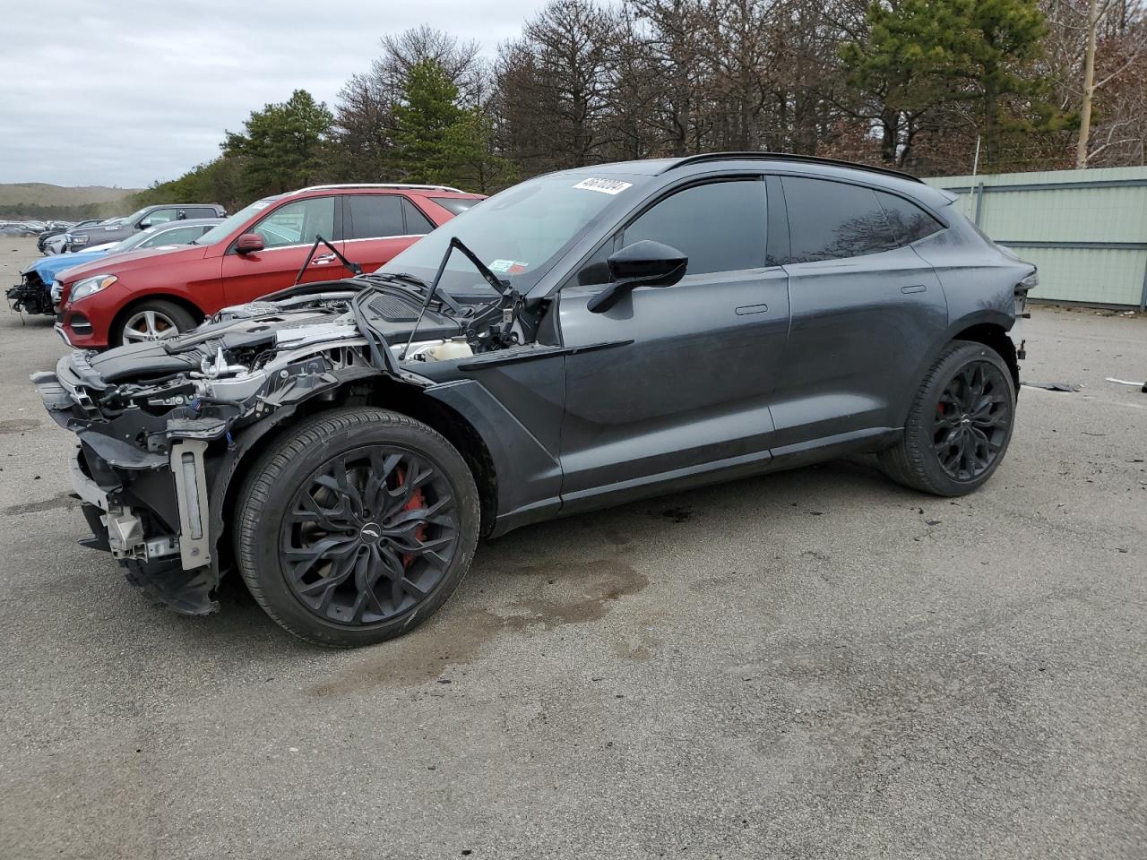 Aston-martin Dbx (2021)