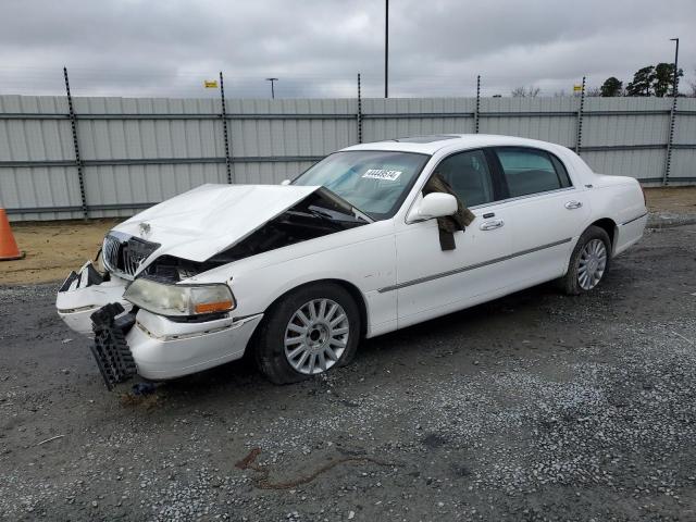Lincoln Towncar (2005)