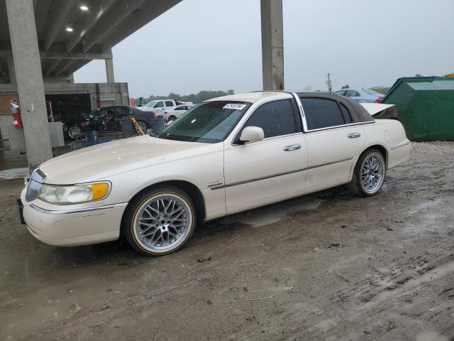 Lincoln Towncar (1998)