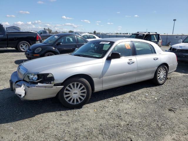 Lincoln Towncar (2004)