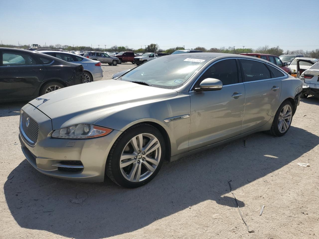 Jaguar Xj (2013)