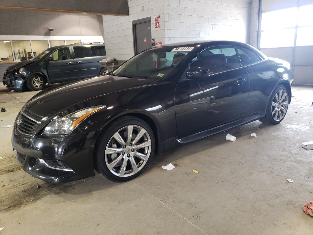 Infiniti G (2011)