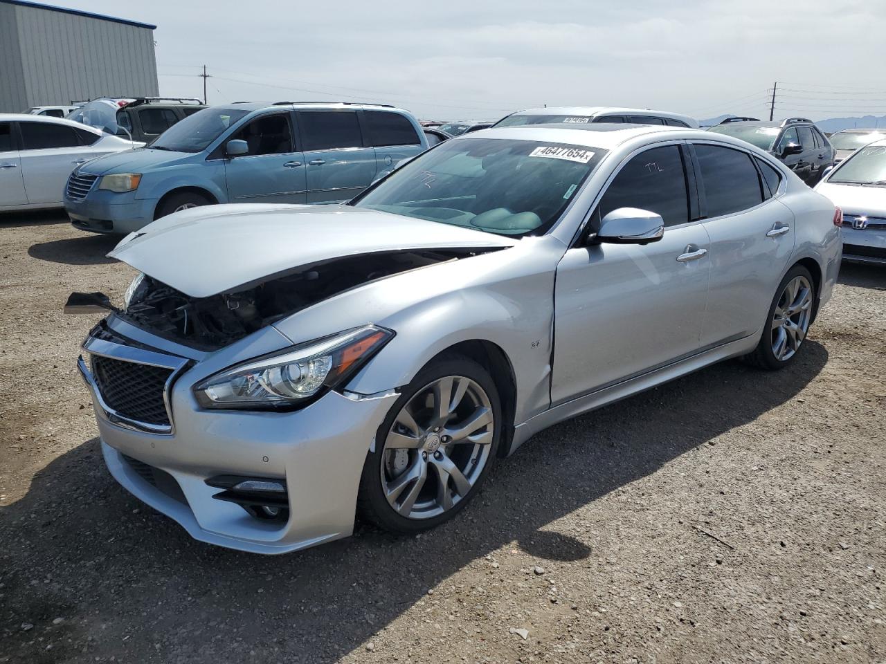 Infiniti Q70 (2016)